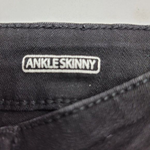 Special A A'2nd Destressed Ankle Skinny Jeans Size 3 Dark Wash Black Denim 26X27 - Picture 5 of 10